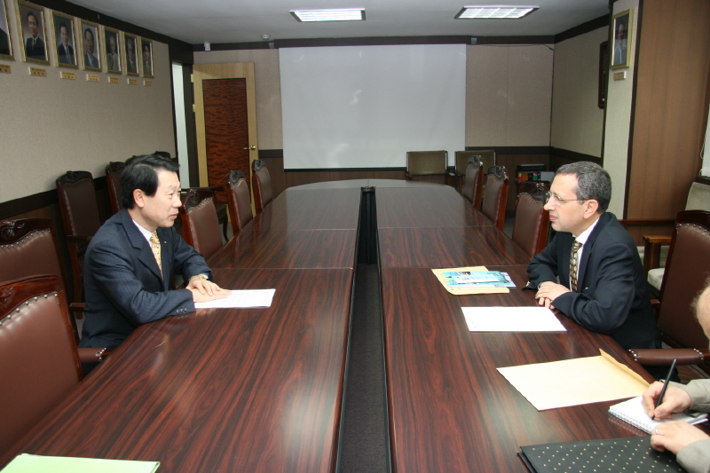 주한튀니지대사, 협회 내방