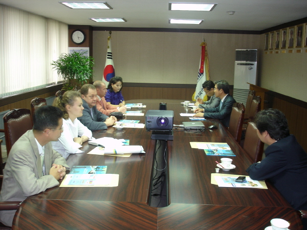 우크라이나 경제대표단, 협회 방문