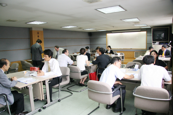 산업별(의료, 과학/측정기기 및 건축자재/장비) 수입상담회 개최