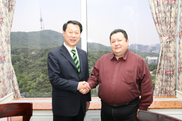 김완희 회장, 주한 카자흐스탄 대사와 통상협력방안 논의