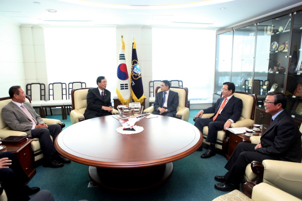 이주태회장, 방위사업청장 만나 국외조달업무협력 논의