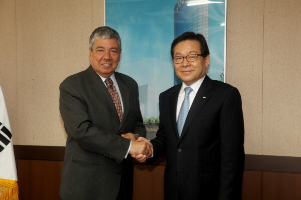 신태용 회장, 주한터키대사와 교류협력 논의