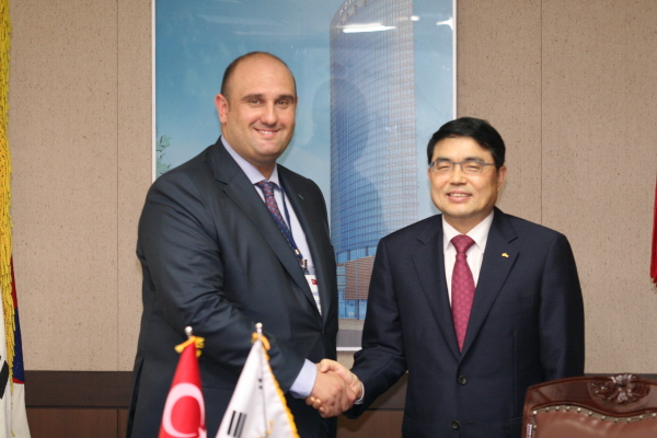 터키 경제부장관 수행 대표단, 협회 내방