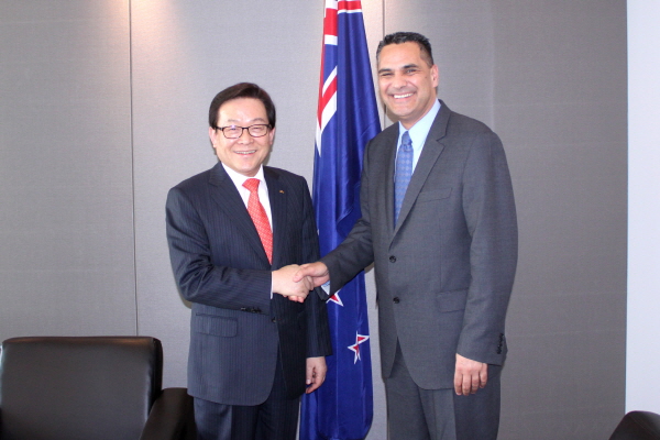 신태용 회장, 주한 뉴질랜드 대사관 방문