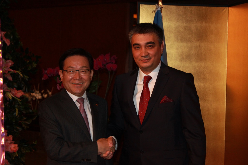 우즈베키스탄 독립기념일 기념 리셉션 참석