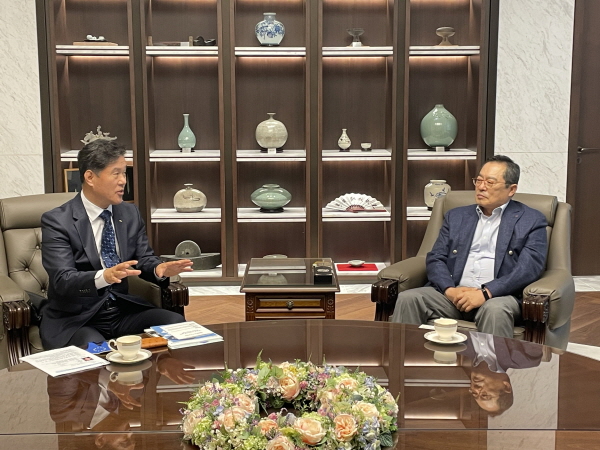 김병관 회장, 무역협회 구자열 회장 만나 양기관 교류협력확대 논의