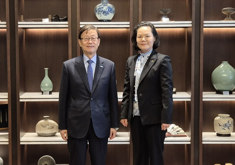 윤진식 한국무역협회 회장 면담, 양기관 협력확대 논의